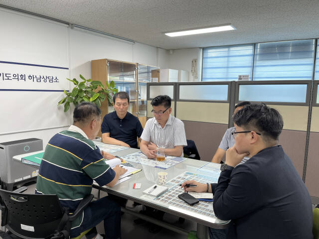 한국전력공사가 서울 양재동 한전아트센터에서 동서울변전소 사업 불허 처분 관련 기자회견을 하고 있다. 한국전력공사 제공