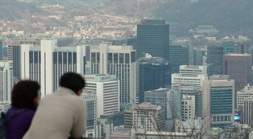 서울 남산에서 바라본 대기업 빌딩등. 연합뉴스