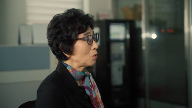 기획취재반이 지난 7월 만난 정성순 고려인삼 대표 겸 군포역전시장 상인회장(75)이 150년 전통을 지닌 군포역전시장에 대한 이야기를 하고 있다. 곽민규PD