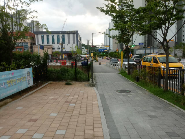 신우초등학교 통학로(감일고 사거리) 현장. 하남시의회 제공