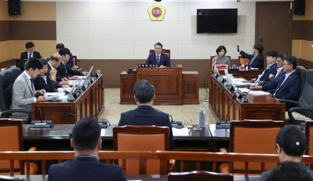 3일 산업경제위원회 회의실에서 제297회 인천광역시의회 임시회 제2차 산업경제위원회 현장. 시의회 제공