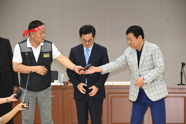경기버스 노사 협상 중재 나선 김동연 지사 [포토뉴스]