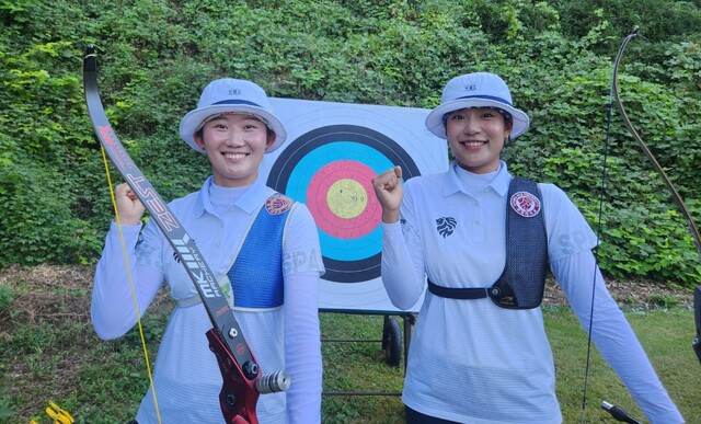 여대부 50m 금메달 김예후(왼쪽)와 30m 우승 김세연.경희대 제공