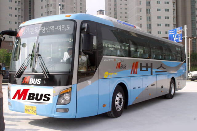 광역급행버스(M버스) 전경. 경기일보 DB