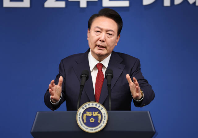 지난 5월 취임 2주년 기자회견 당시 기자들의 질문에 답하는 윤석열 대통령. 경기일보 DB