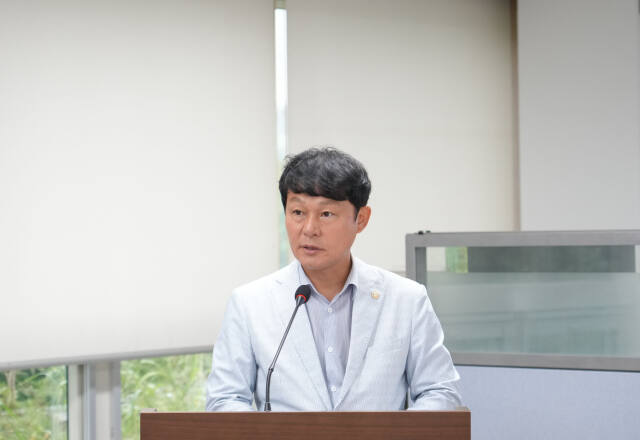 옥외영업 조례안을 대표발의한 하남시의회 정병용 부의장. 하남시의회 제공