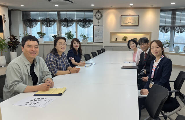 이천교육지원청 Wee센터를 벤치마킹하기 위해 방문한 일본 고카시 협의단. 이천교육지원청 제공