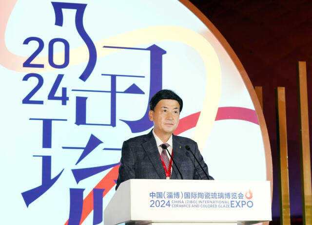 광주시 공무원과 도예인으로 구성된 대표단이 25일부터 27일까지 2박 3일의 일정으로 국제 자매도시인 중국 산둥성 쯔보시를 방문했다. 방세환 광주시장 모습. 광주시 제공