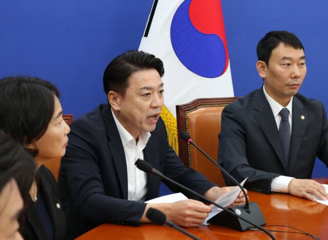 지난 26일 오전 서울 여의도 국회에서 열린 정책조정회의에서 부승찬 국회의원이 모두발언을 하고 있다. 부 의원 페이스북 갈무리