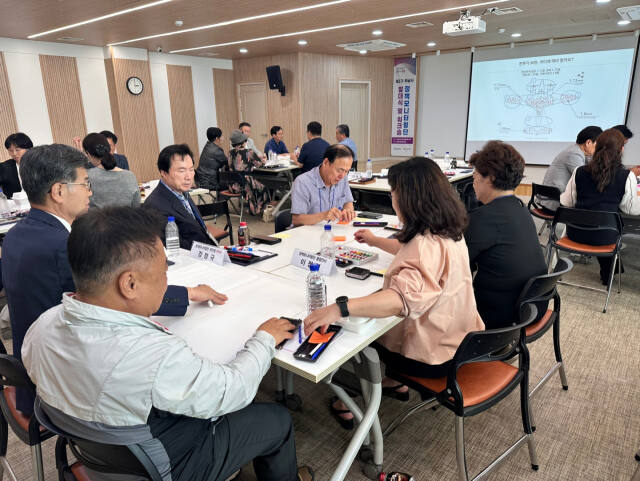 하넘시가 하남시 평생학습관에서 민선8기 제2기 정책모니터링단 발대식 및 워크숍을 진행하고 있다. 하남시 제공