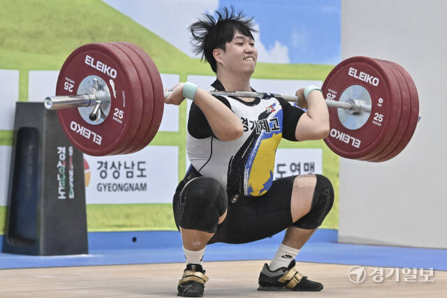 제105회 전국체전, 경기체고 김동우 96kg 통합 금메달 [포토뉴스]
