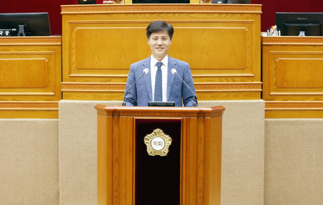윤해동 안양시의원. 안양시의회 제공