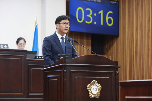 이철상 의원이 제299회 임시회 1차 본회의에서 5분 발언을 하고 있다. 남동구의회제공