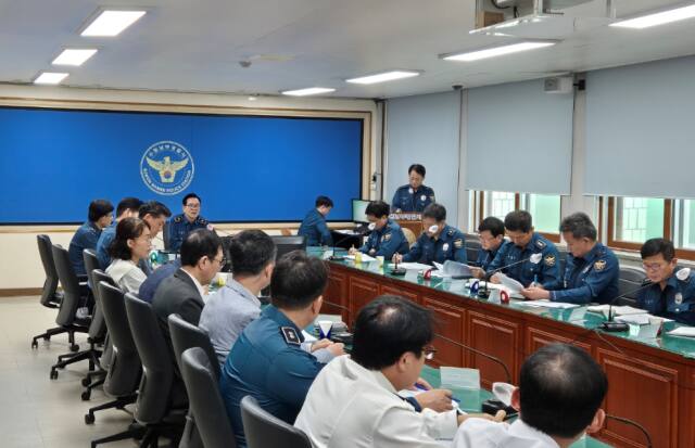 지난 14일 수원남부경찰서가 제9차 범죄예방·대응 전략회의를 실시했다. 수원남부경찰서 제공