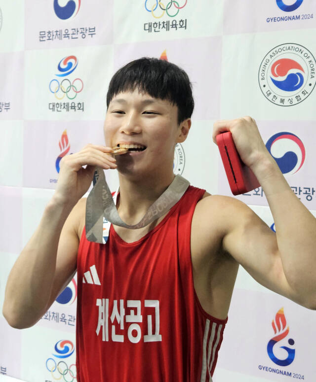 제105회 전국체육대회 복싱 남자 고등부 밴텀급에서 3연패를 달성한 진주안(계산공고).박귀빈 기자