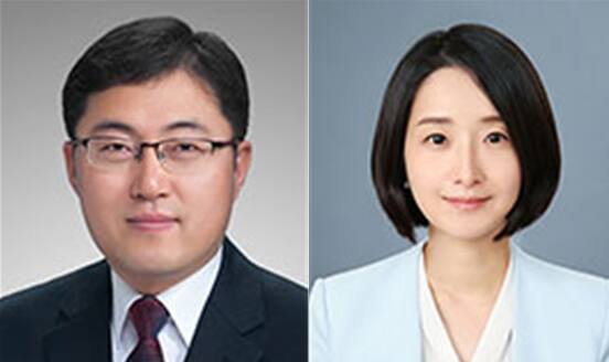 과천시의회 김진웅 의원(국민의힘)과 박주리 의원(더불어민주당). 과천시의회 제공
