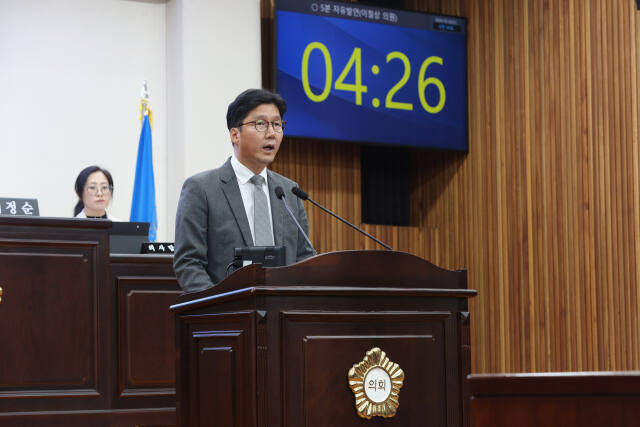 23일 제299회 임시회 2차 본회의에서 5분 발언하는 이철상 의원. 남동구제공