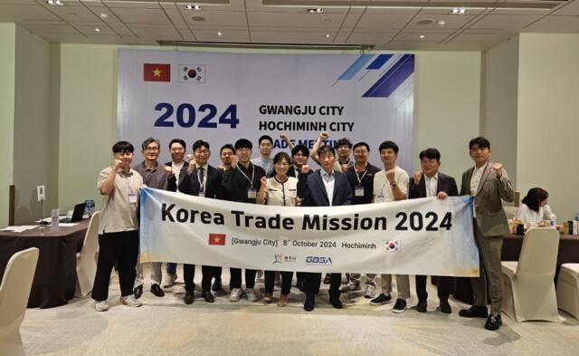 광주시는 지난 7일부터 12일까지 베트남 호치민과 인도네시아 자카르타에 파견한 동남아해외개척단이 총 124건의 수출 상담을 실시해 1천598만 달러의 상담 실적을 달성했다. 광주시 제공