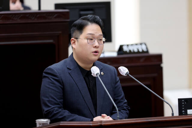 24일 제298회 임시회의 제5차 본회의에서 열린 5분 발언에서 김대영 인천시의원(더불어민주당·비례대표)이 발언하고 있다. 인천시의회 제공
