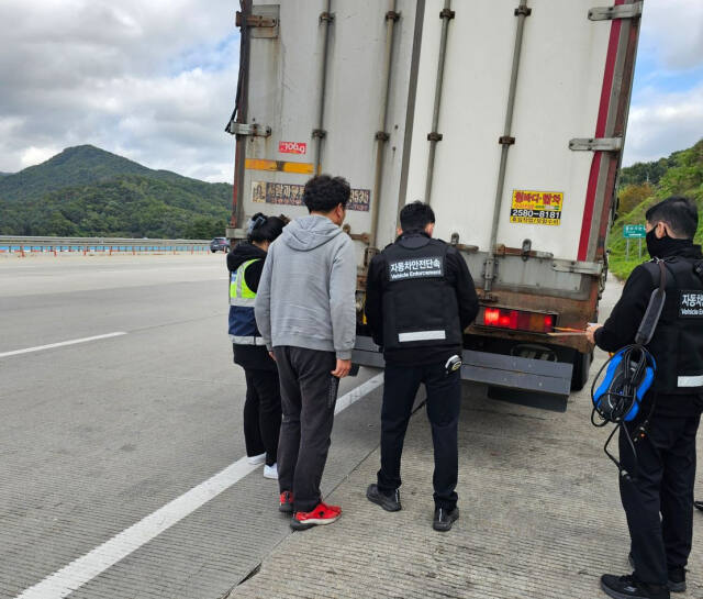 23일 남양주시는 불법 화물차 합동단속을 실시하고 있다. 남양주시 제공