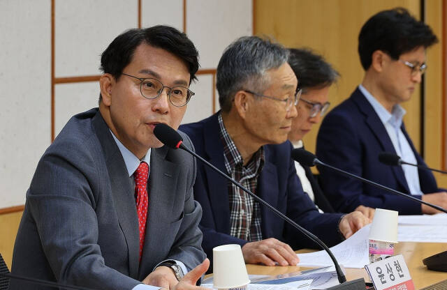 국민의힘 윤상현 의원이 30일 오전 서울 국회 의원회관에서 열린 보수혁신 대장정 제12차 세미나에서 발언하고 있다. 연합뉴스