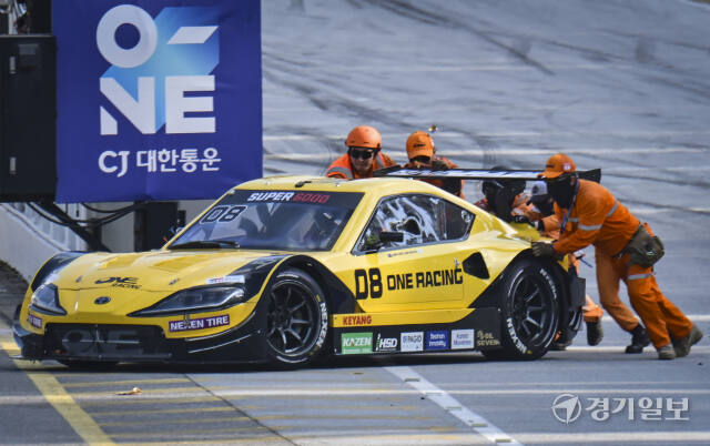 오네 슈퍼레이스, 장현진 2024년 슈퍼6000클래스 챔피언 등극 [포토뉴스]