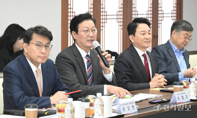 손범규 국민의힘 인천시당 위원장이 12일 오전 인천 남동구 인천시청에서 열린 2024년 국민의힘 인천시당-인천시 당정협의회에서 인사말을 하고 있다.