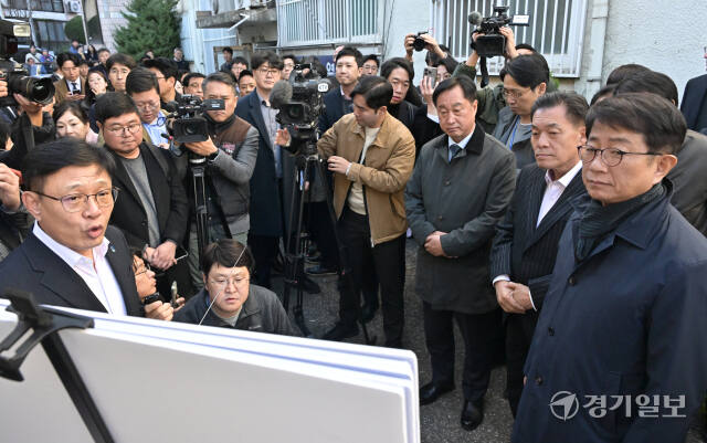 박상우 국토교통부장관, 수원 영통구 재개발 지역 방문 [포토뉴스]