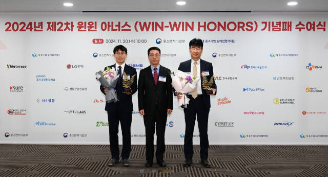 한국공항공사는 20일 중소벤처기업부가 주관하는 상호 이익형 동반성장 우수사례 ‘윈윈아너스(Win-Win Honors)’ 공모에서 공공기관 부문 우수기관으로 선정됐다. 공항공사 제공