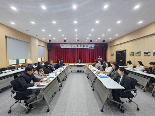 경기도가 지난 20일 화성문화원에서 북한이탈주민 정착지원을 위한 소통간담회를 개최하고 있다. 경기도 제공.