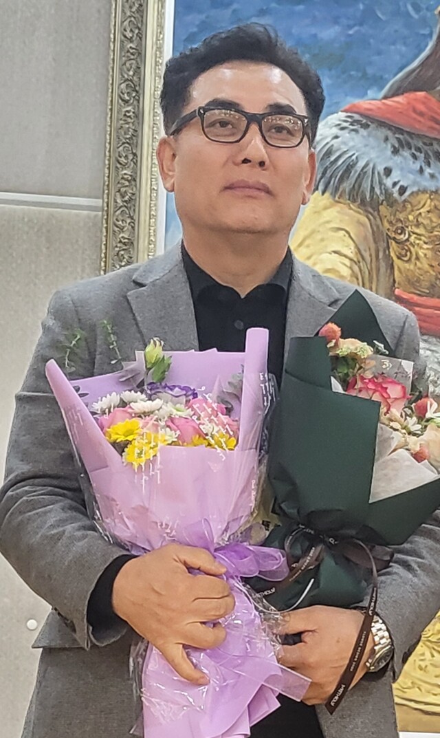 ‘2024 경기도검도회 표창식 겸 검도인의 밤’서 수원특례시검도회 안성근 회장이 감사패를 받았다.황선학기자