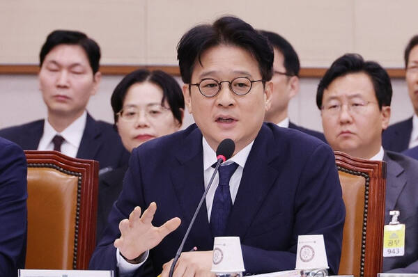 4일 국회 본회의에서 탄핵소추안 처리를 앞두고 있는 이창수 서울중앙지검장. 연합뉴스