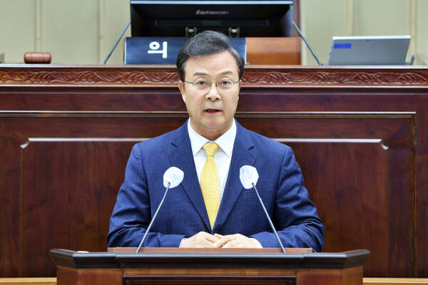 시정연설을 하고 있는 김성제 의왕시장. 의왕시 제공