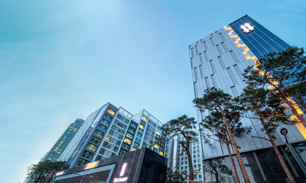 포스코이앤씨가 지난 2021년 준공한 서울 강남구 ‘개포우성 9차아파트(개포 더샵 트리에)’ 전경. 포스코이앤씨 제공