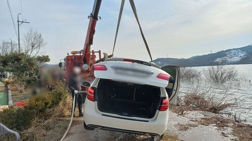 용인 처인구 이동저수지 차량 침수사고 현장. 경기도소방재난본부 제공