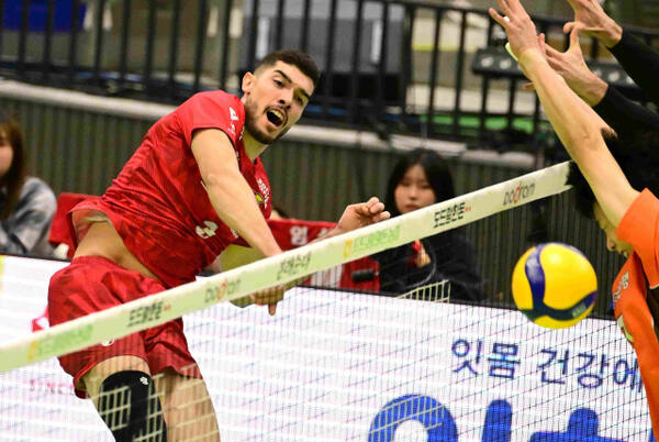 수원 한국전력의 새로운 해결사로 등장한 대체 외국인선수 마테우스.KOVO 제공