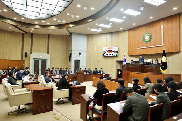 지난 20일 오전 의왕시의회 본회의장에서 제308회 제2차 정례회가 진행되고 있다. 의왕시의회 제공