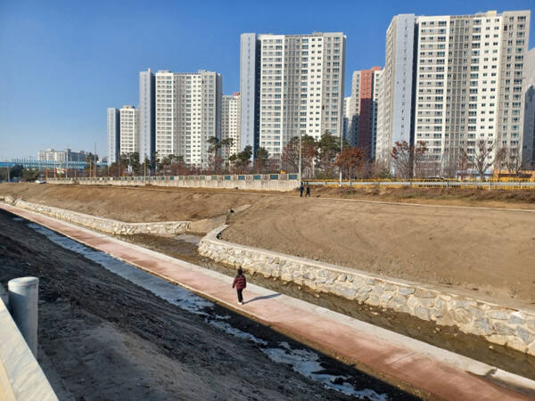 삼미천 지방하천 정비사업 준공 사진. 경기도 제공.