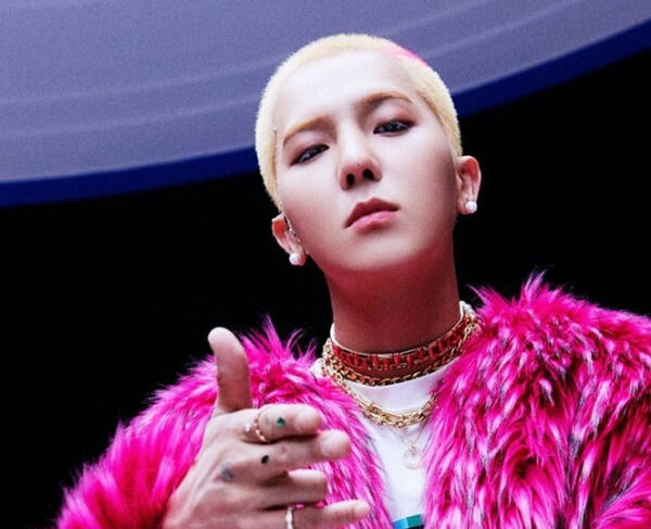 송민호. YG엔터테인먼트