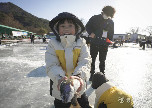 겨울축제, 관광객 북적북적 [포토뉴스]