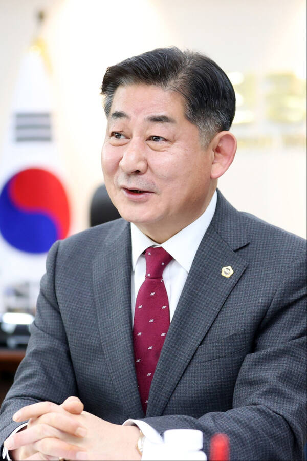 정해권 인천시의회 의장(국민의힘·연수1). 시의회 제공