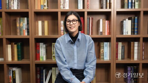 소리꾼 권송희가 경기일보와의 인터뷰에 나서고 있다. 허수빈PD