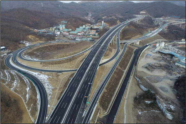 경기 광주시를 통과하는 안성~구리 고속도로 전경. 광주시 제공