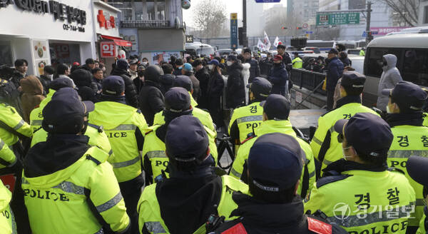 철벽 경계 중인 헌법재판소 [포토뉴스]