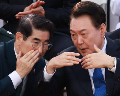 윤석열 대통령과 김용현 전 국방부 장관. 연합뉴스