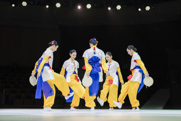 국립무용단 설명절 기획 '2025 축제'. 국립극장.