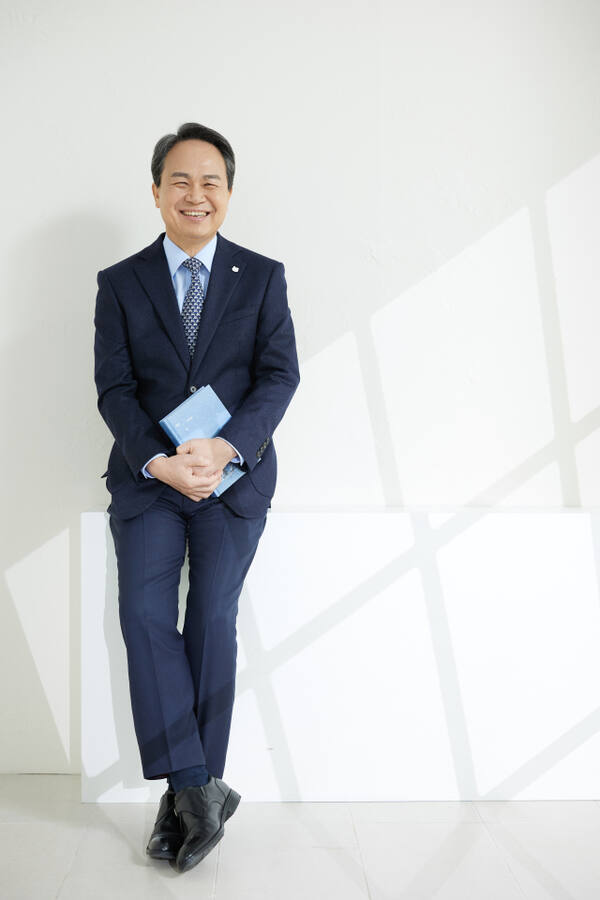 진옥동 신한금융그룹 회장. 신한금융그룹