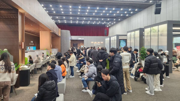 지난달 31일 입주자 모집 공고한 LH 고양창릉신도시 첫마을 3개 블록(A4, S5, S6, 총 1천792가구) 주택전시관이 개관한 지 9일 만에 1만4천명이 찾았다. LH 제공
