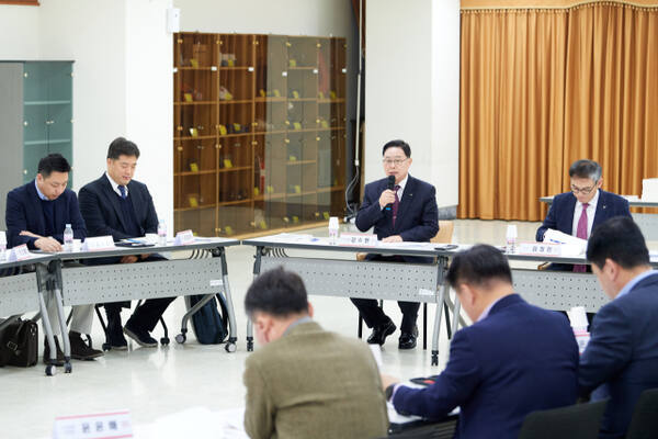 강수현 양주시장이 지난 5일 열린 양주시 문화관광재단 설립 타당성 검토 최종보고회에서 인사말을 하고 있다. 양주시 제공