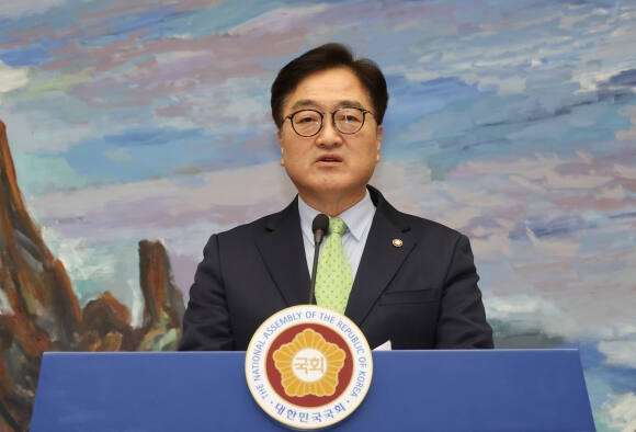 우원식 국회의장이 12일 서울 여의도 국회에서 기자회견을 열고 현 시국과 관련한 입장을 밝히고 있다. 2025.3.12 연합뉴스
